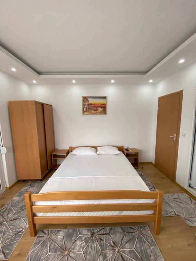 Ceka Apartments ウルツィニ エクステリア 写真