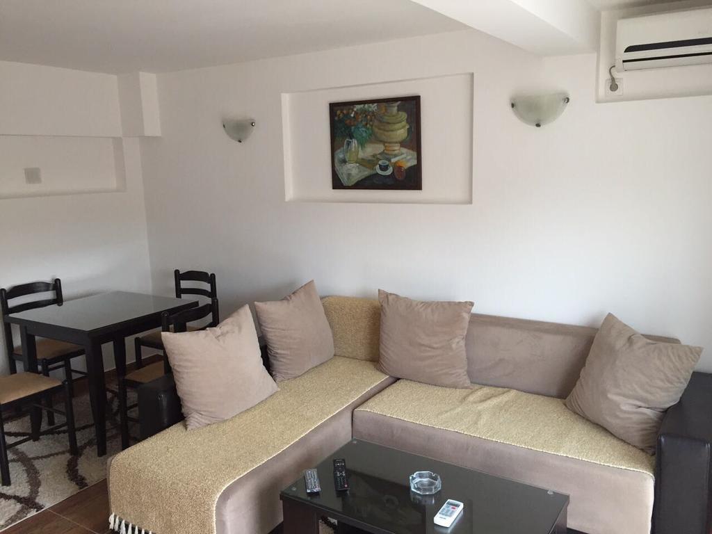 Ceka Apartments ウルツィニ エクステリア 写真